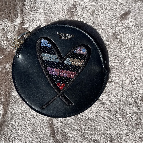 VS Cosmetic/Accessory Pouches - Picture 2 of 5